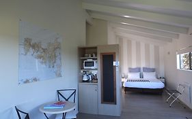 Le Chalet Waiheke Apartments