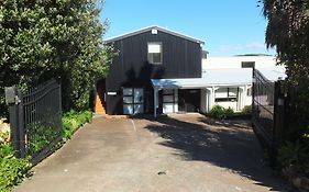 Le Chalet Waiheke Apartments